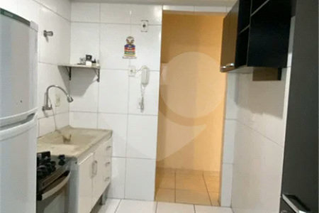 Apartamento com 50m², 2 dormitórios, 2 vagas, disponível para venda e locação, no bairro Água Chata, em Guarulhos.