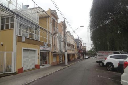 Casa na Rua Treze de Maio à venda
