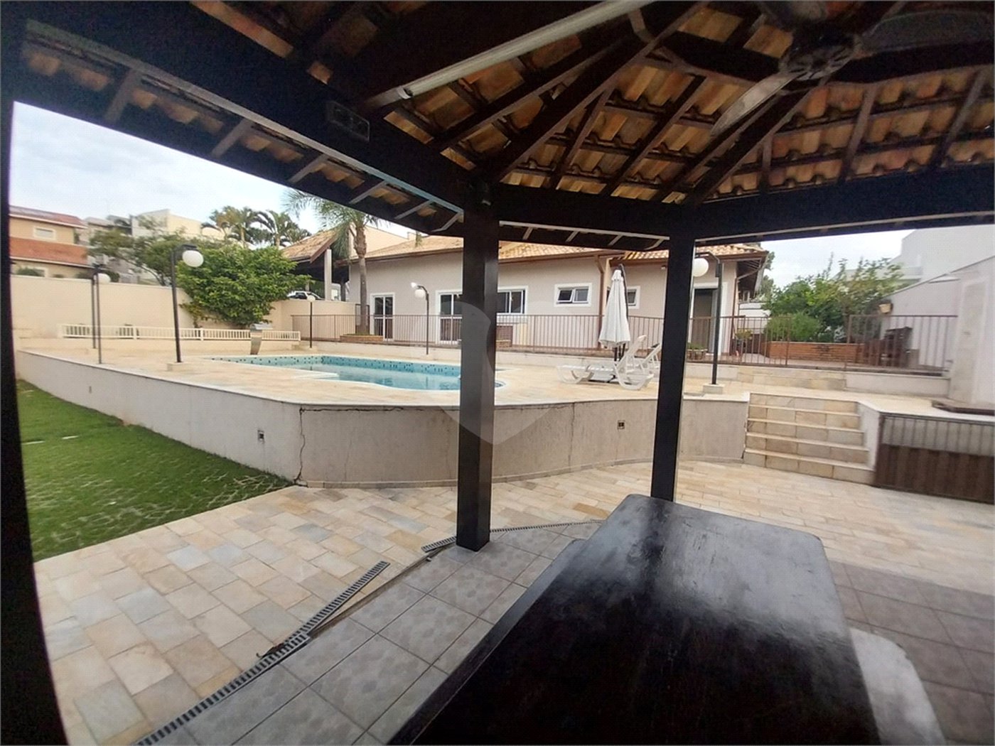 Casa Térrea Disponível para Locação e Venda no Condomínio Vilaggio Capriccio