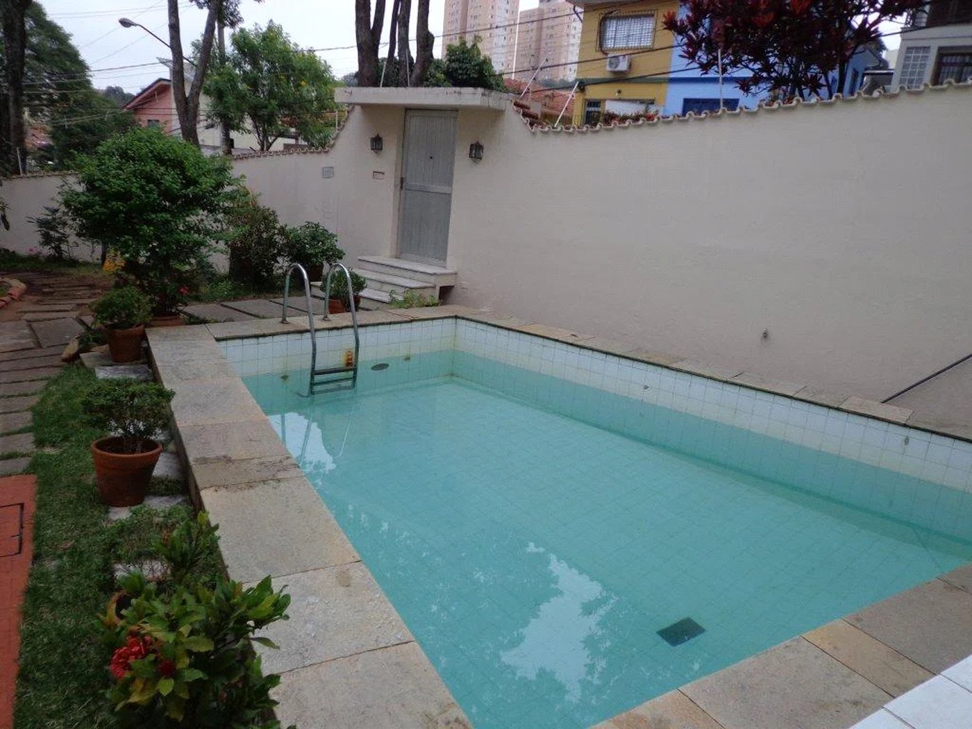 Casa à venda com 4 quartos, sendo 2 suítes, em Jardim Bonfiglioli, São Paulo, SP