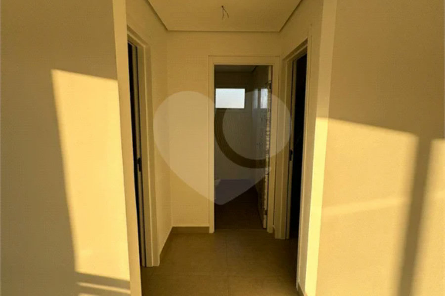 Vende-se apartamento no Edifício Residencial Flor do Ipê