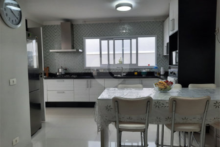 Casa com 3 quartos, térrea, plana, na City Campo Grande