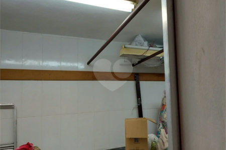 Casa com dois pavimentos na Barra Funda: