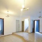 Casa à venda, 4 dormitórios(3 suítes). estuda permuta.