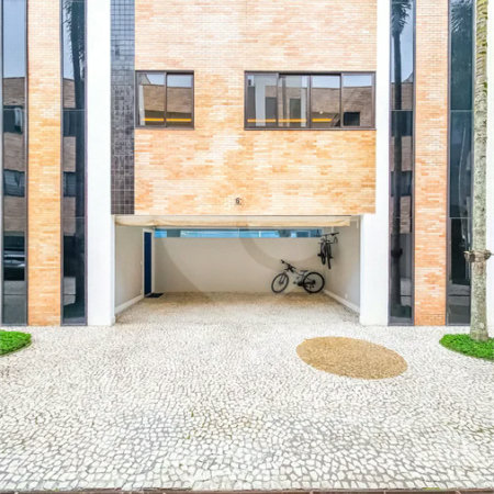 Casa em condomínio à venda na Granja Julieta