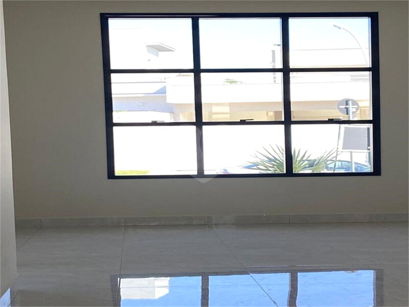 Casa à venda com 3 suítes no condomínio Residencial Maria Dulce, Indaiatuba - SP
