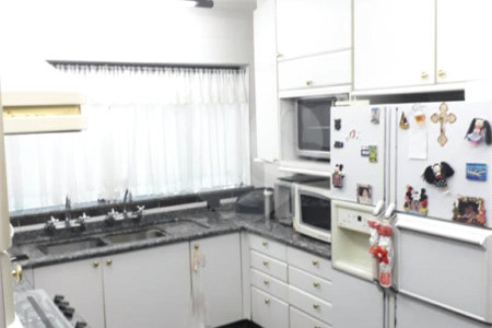 Casa à venda com 5 suítes em Jardim Franca, São Paulo, SP