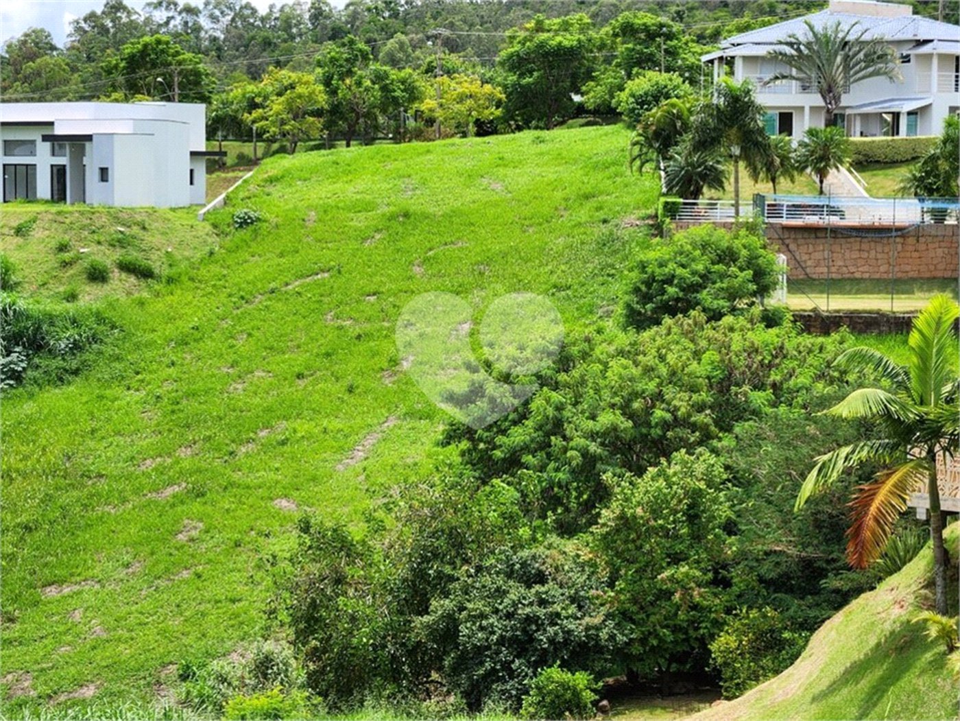 Terreno à venda no condomínio Jardim Primavera, Louveira - SP