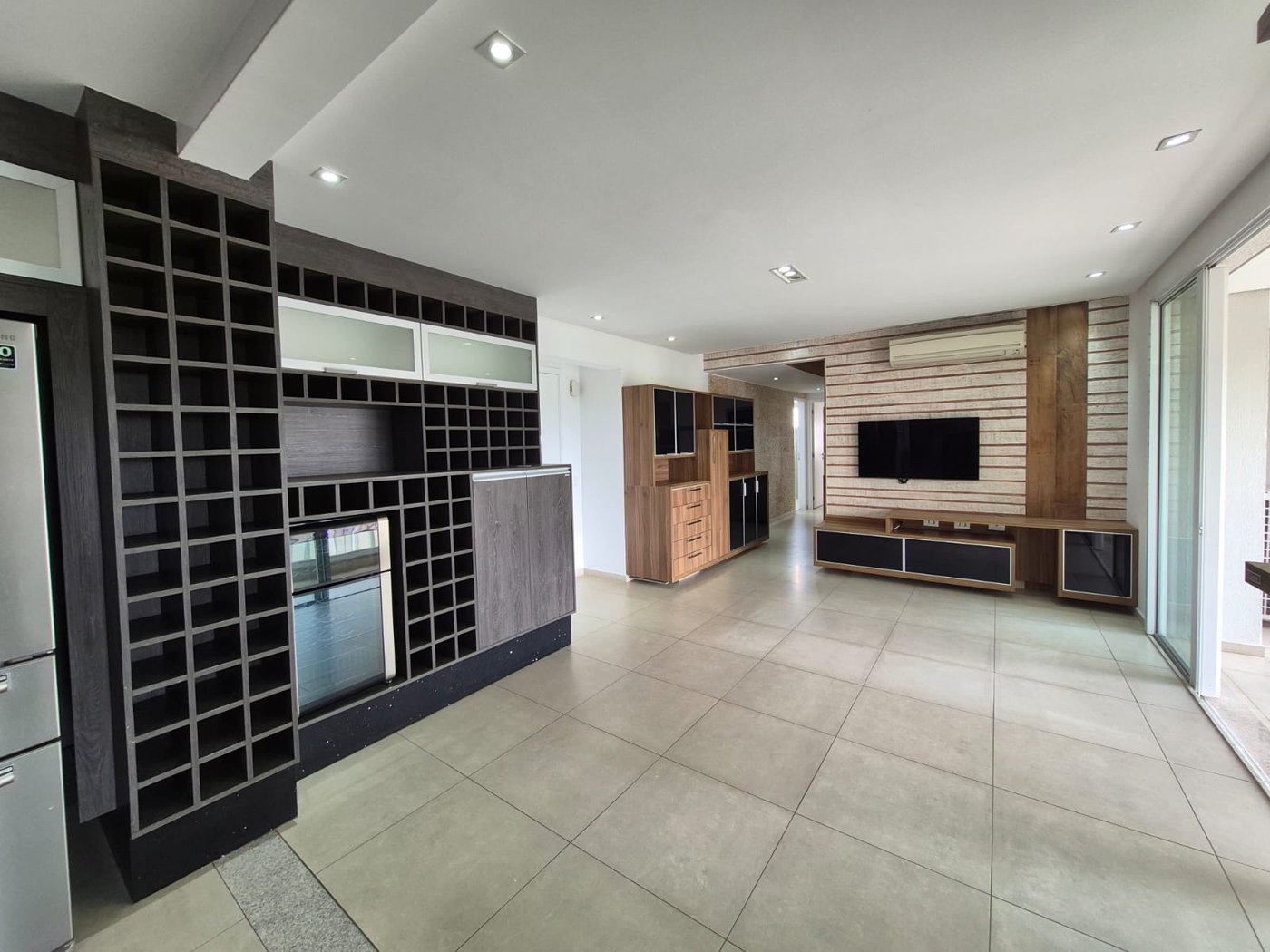 Apartamento à venda ou para alugar, 110m² com 2 quartos, sendo 1 suíte, escritório e  vagas Condomínio Paulistano, São Paulo - SP
