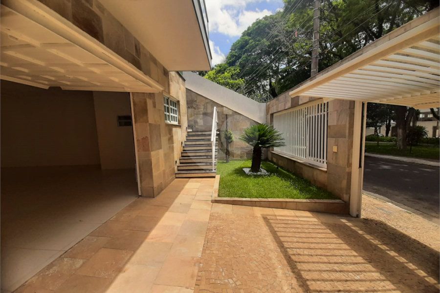 Casa Térrea à venda ou para alugar com 4 suítes em Jardim São Bento, São Paulo, SP