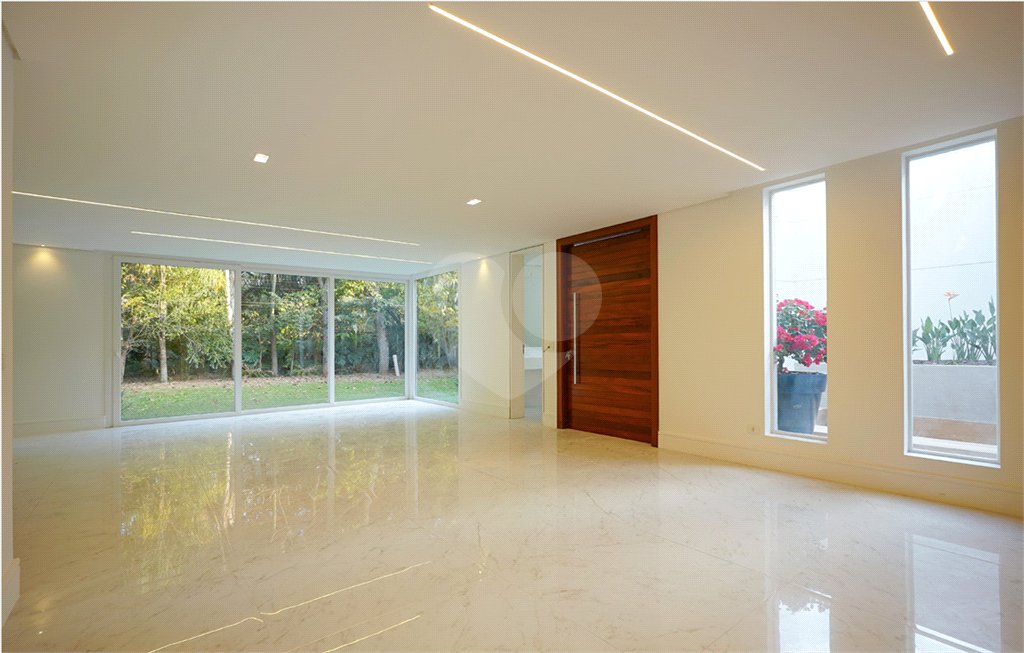 Casa para alugar com 4 suítes no condomínio Hípica Garden, São Paulo - SP
