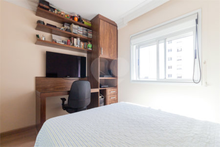 Apartamento à venda com 4 quartos, sendo 3 suítes,  em Indianópolis, São Paulo, SP