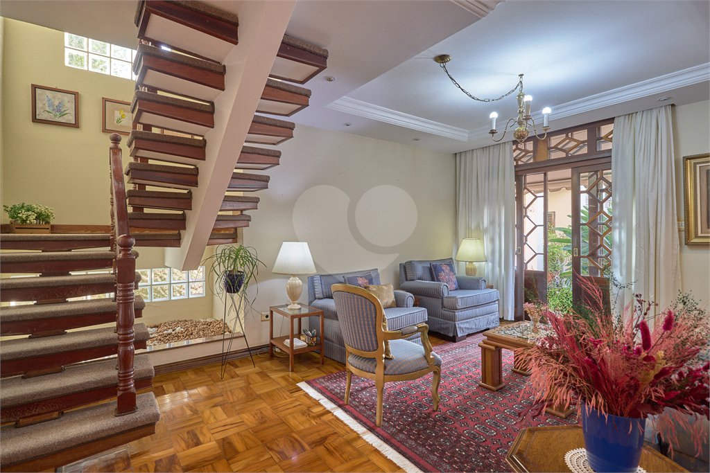 Sobrado à venda com 3 quartos em Granja Julieta, São Paulo, SP