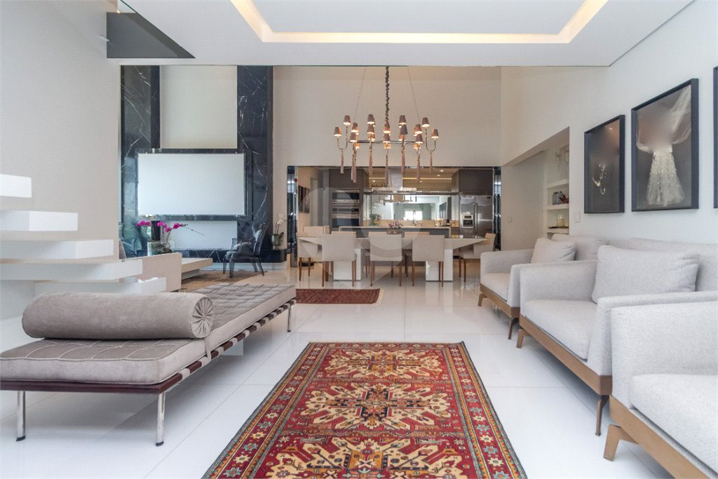 Apartamento à venda com 4 suítes em Campo Belo, São Paulo, SP