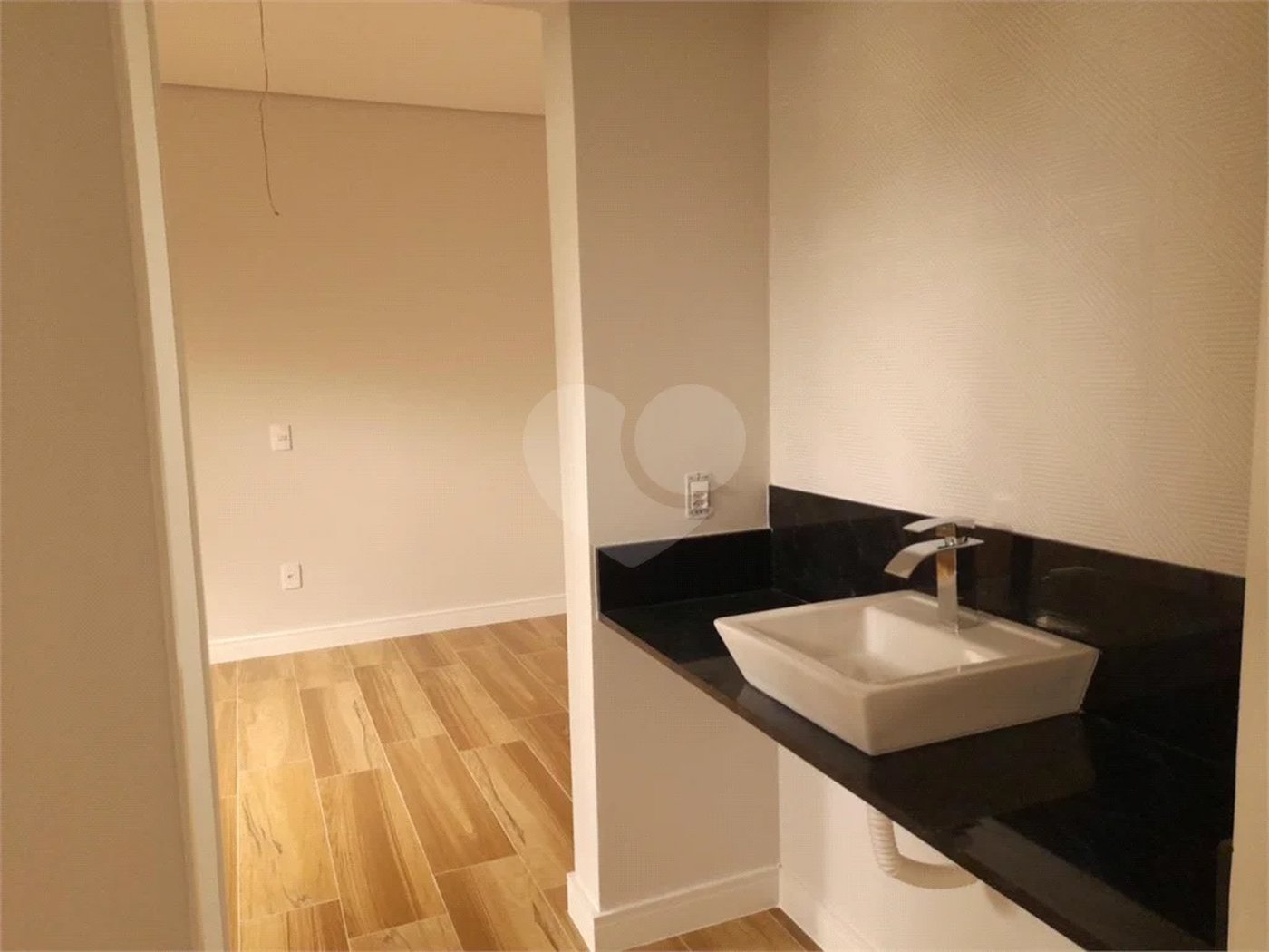 Casa à venda com 3 quartos, sendo 1 suíte, no condomínio Gran Ville São Venâncio, Itupeva - SP