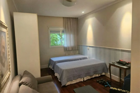 Sobrado à venda com 4 quartos, sendo 2 suítes, em Brooklin Paulista, São Paulo, SP