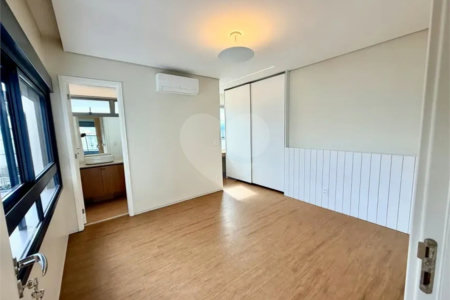 Apartamento à venda com 4 quartos, sendo 3 suítes, em Água Branca, São Paulo, SP