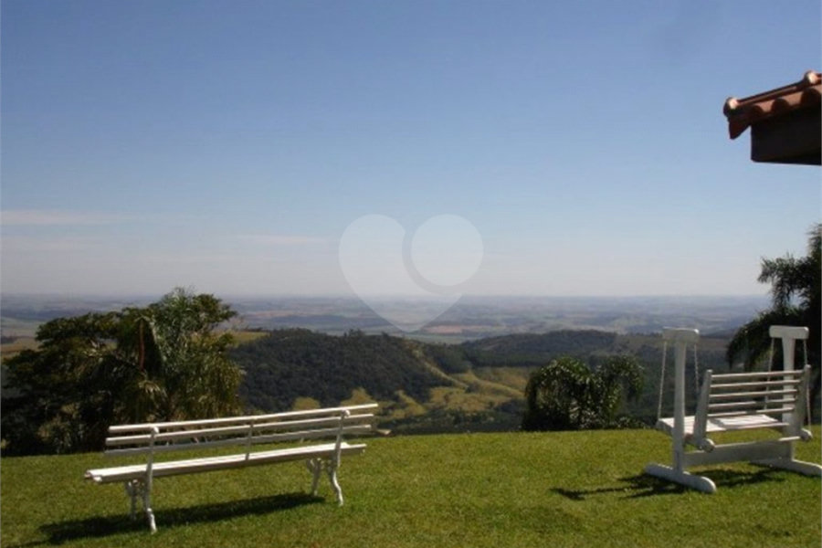 Chácara à venda com 6 quartos, sendo 2 suítes, no Centro, Serra Negra, SP