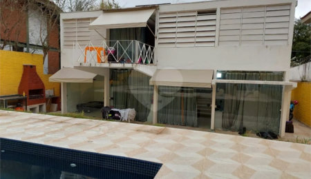 Sobrado à venda com 11 quartos, sendo 4 suítes,  em Jardim Morumbi, São Paulo, SP