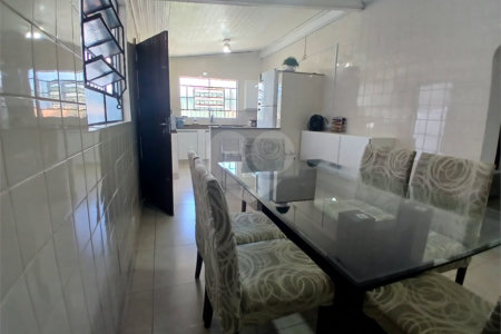 Casa à venda com 3 quartos, sendo 1 suíte,  em Recreio Maristela, Atibaia, SP
