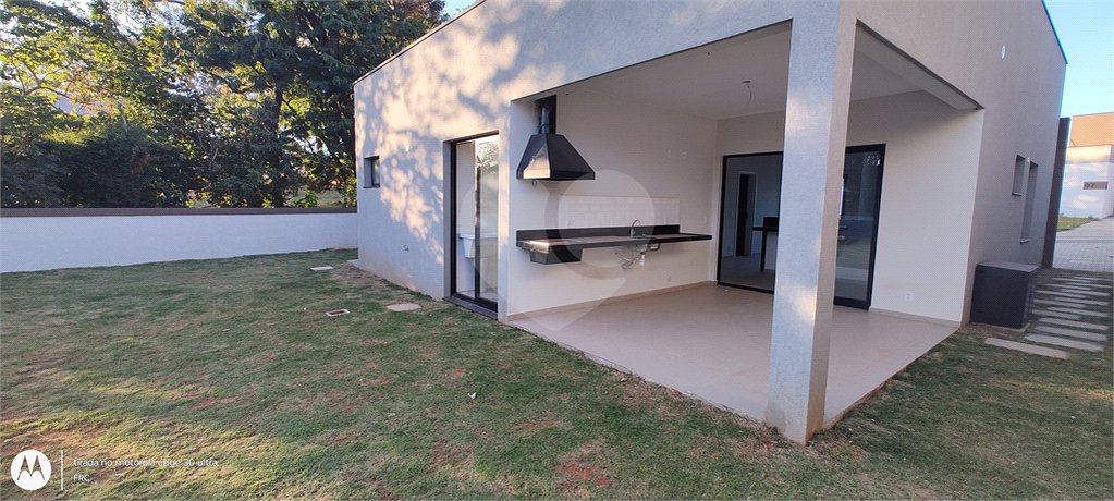Casa à venda com 3 suítes no condomínio Reserva Ybyra, Atibaia - SP