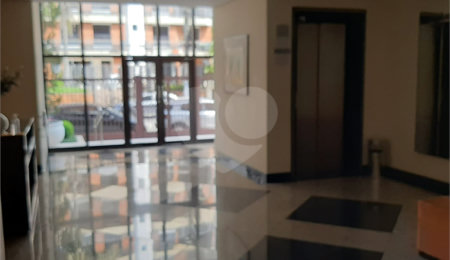 Apartamento à venda com 3 quartos, sendo 1 suíte,  em Campo Belo, São Paulo, SP