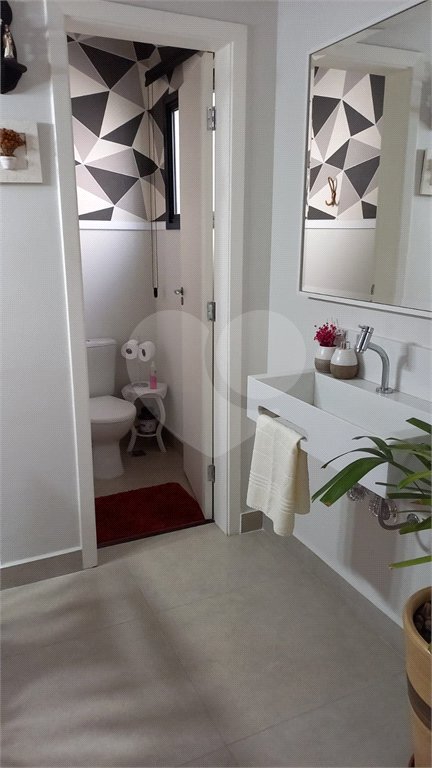 Casa à venda com 3 suítes no condomínio Residencial Marchant Buarque, Atibaia - SP