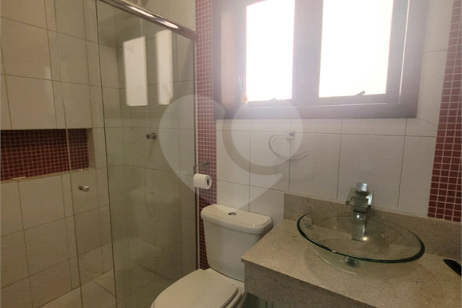 Casa para alugar com 5 quartos, sendo 2 suítes,  no condomínio Alpes de Caieiras, Caieiras - SP
