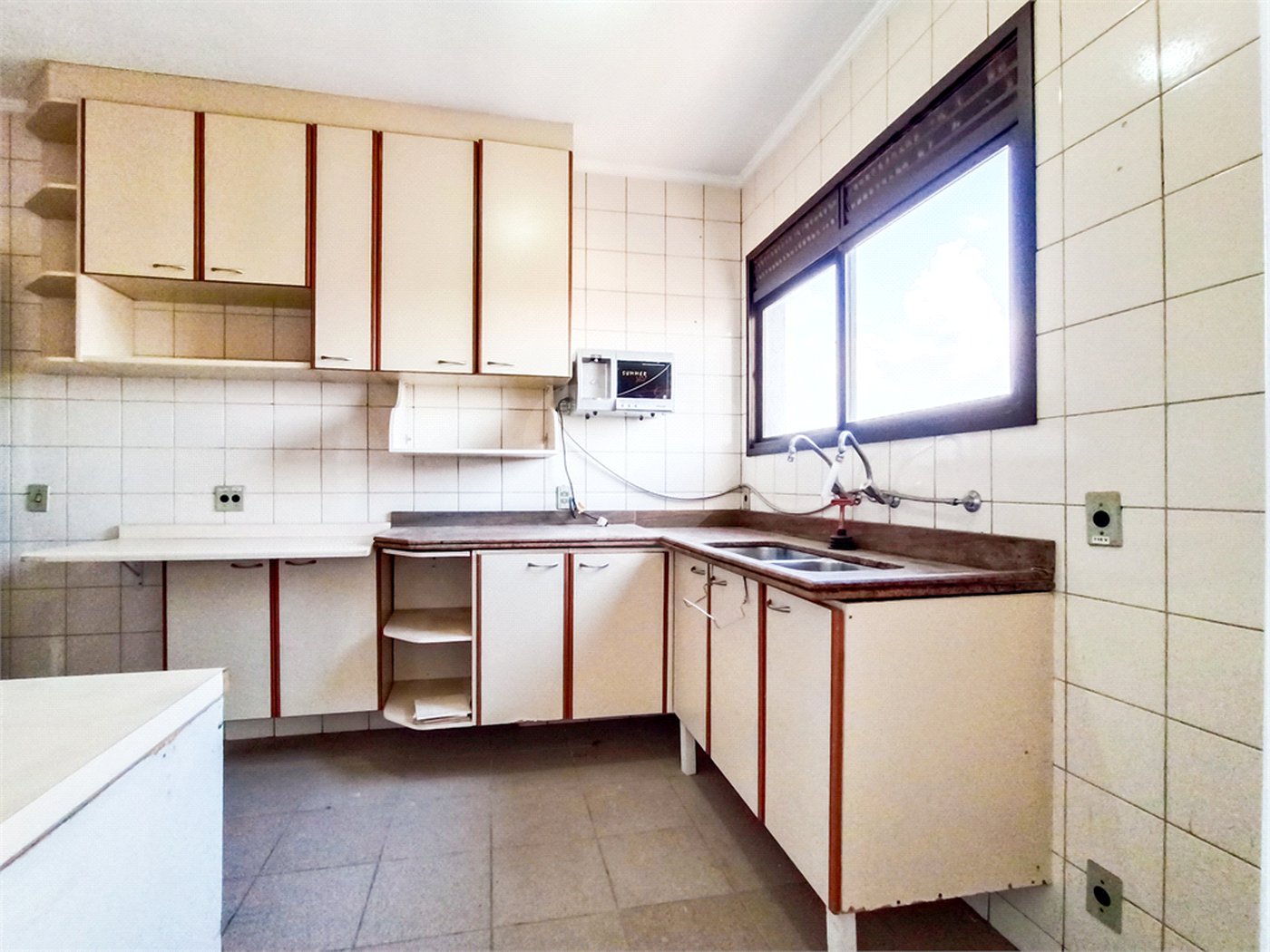 Apartamento à venda com 4 quartos, sendo 3 suítes, no Centro, Sorocaba, SP