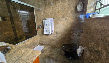 Casa à venda com 4 quartos, sendo 1 suíte,  em Vila Paiva, São Paulo, SP