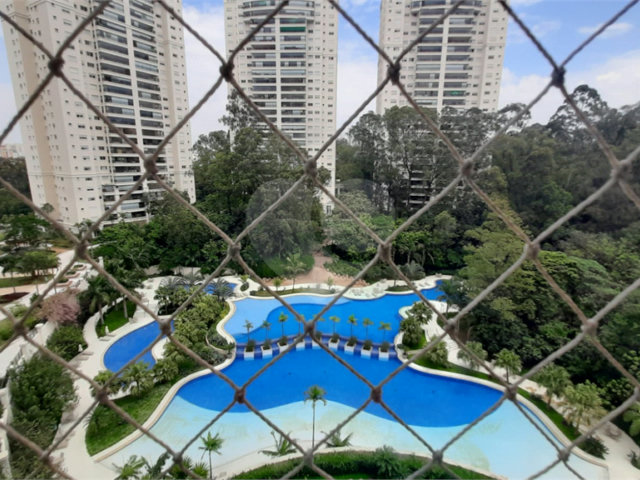 Apartamento à venda com 3 suítes em Jardim Marajoara, São Paulo, SP