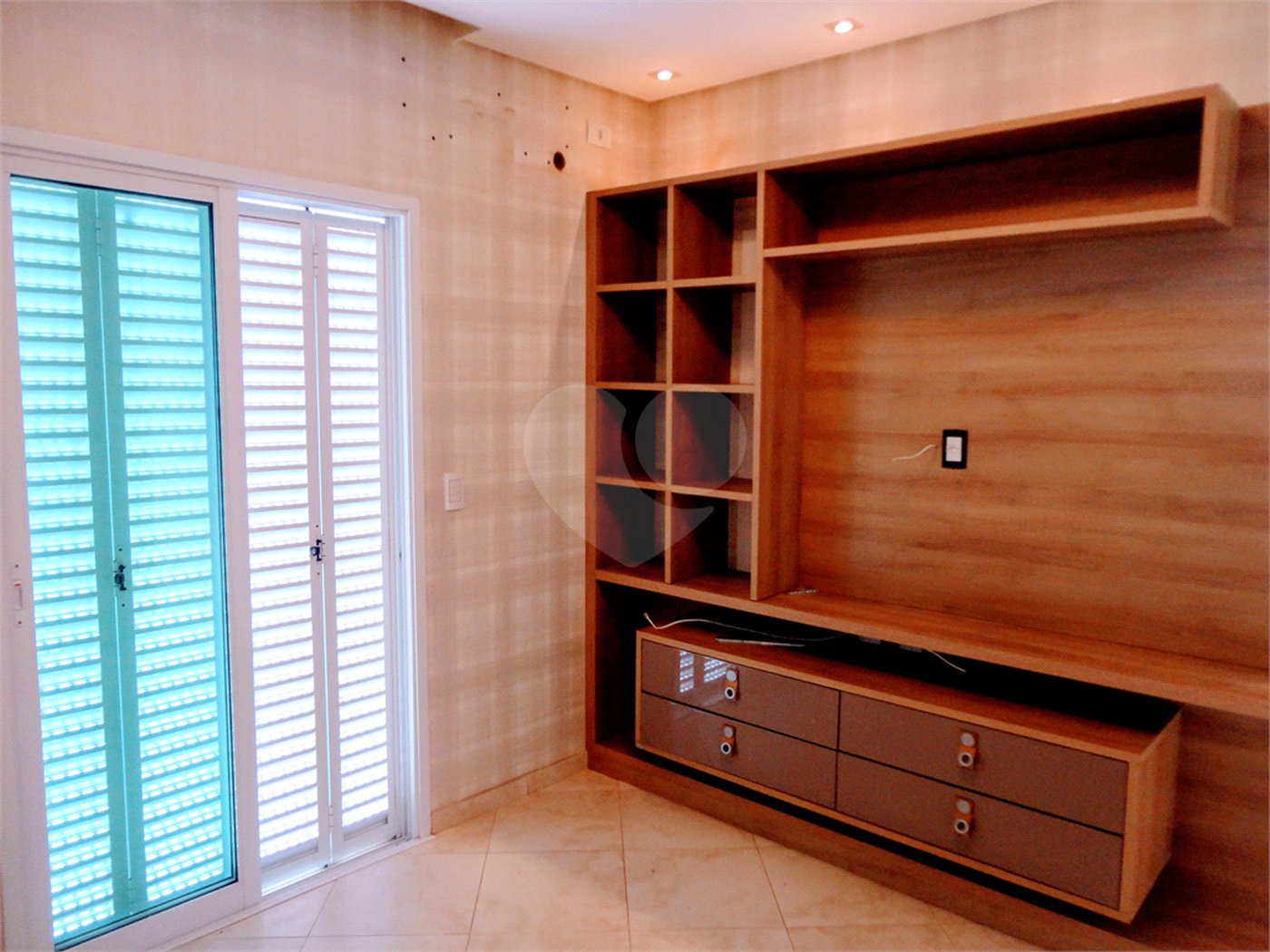 Casa à venda com 3 suítes no condomínio Residencial Jardim América, Vinhedo - SP