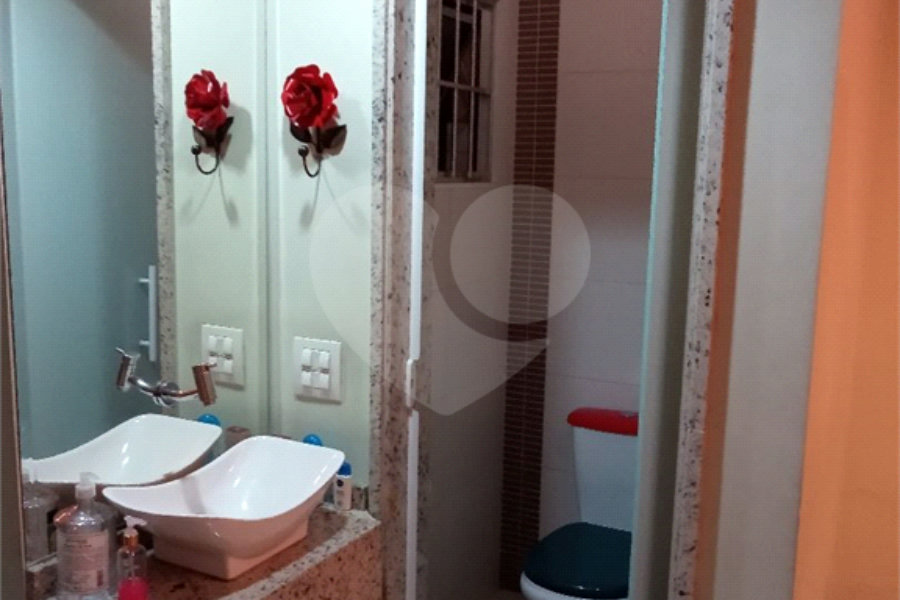 Sobrado à venda com 3 quartos, sendo 1 suíte, em Saúde, São Paulo, SP