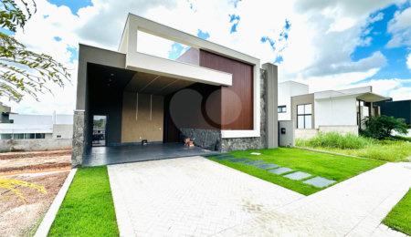 Casa à venda com 3 suítes no condomínio Villa Jardim, Cuiabá - MT