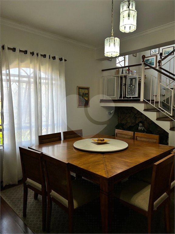 Sobrado à venda com 4 quartos, sendo 2 suítes,  em Parque Nova Suíça, Valinhos, SP
