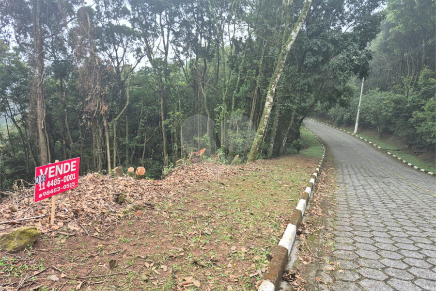 Terreno à venda no condomínio Parque Imperial da Cantareira, Mairiporã - SP