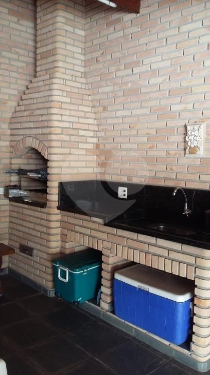 Sobrado à venda com 3 suítes em Chora Menino, São Paulo, SP
