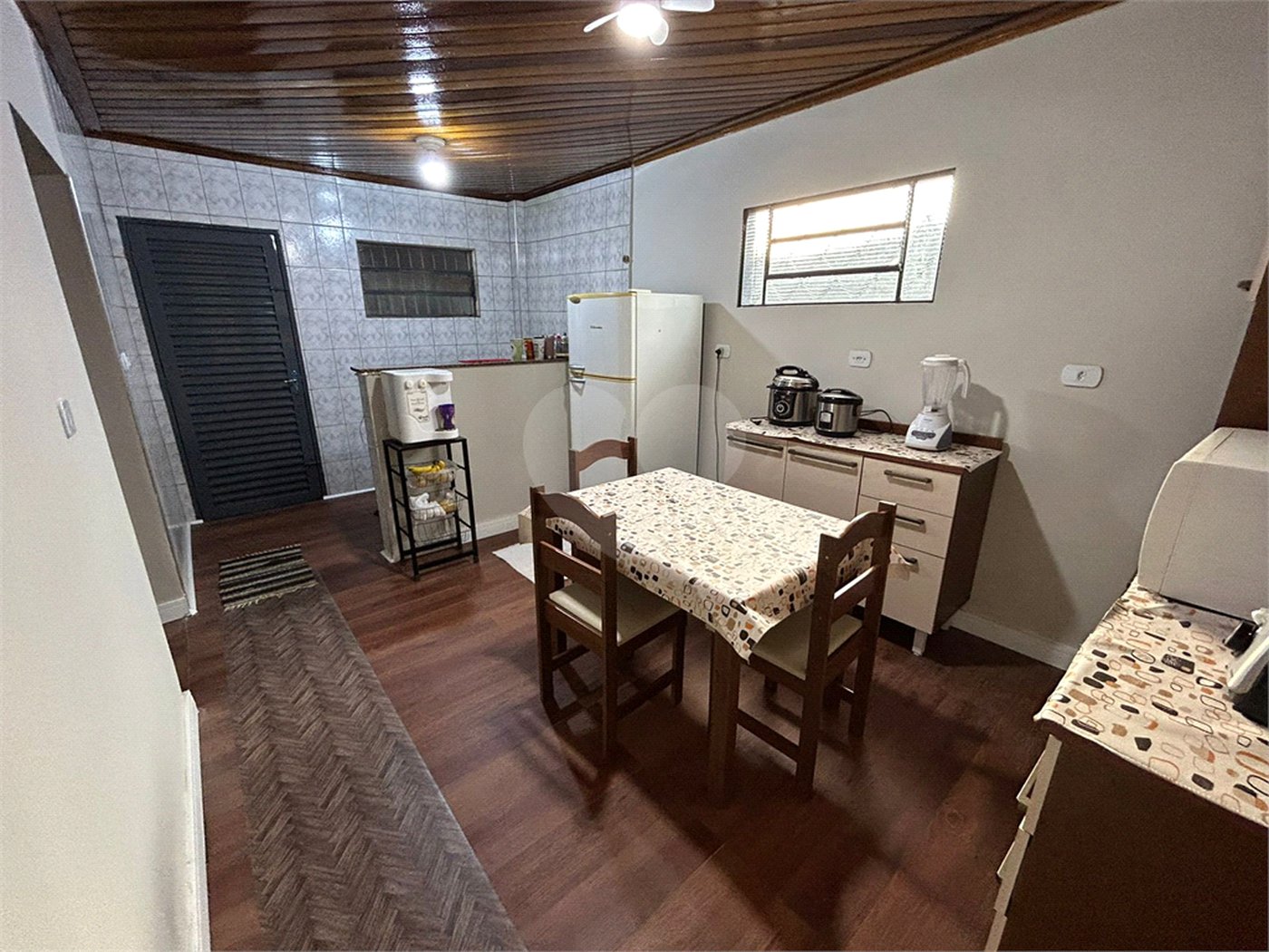 Casa à venda com 4 quartos, sendo 1 suíte, no Centro, Cravinhos, SP