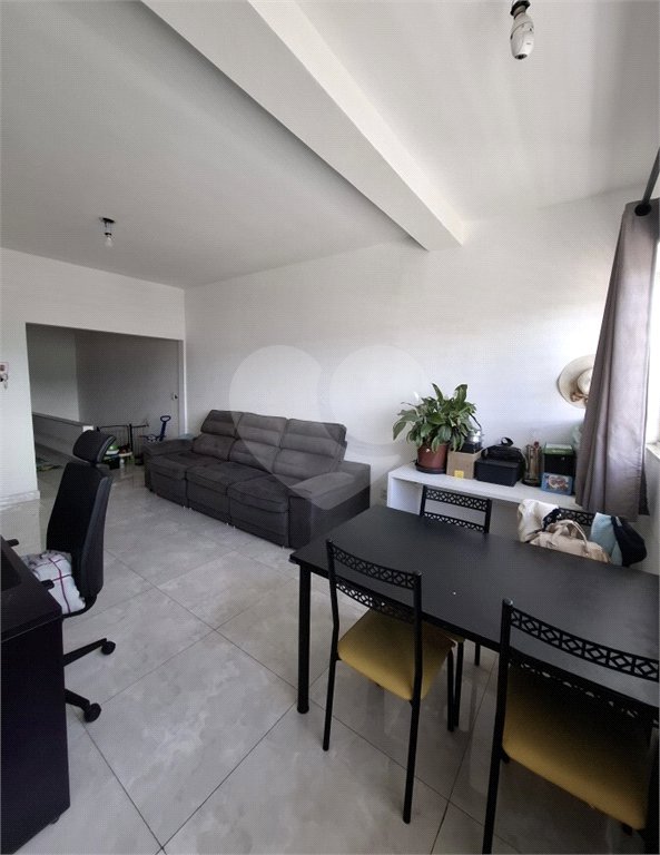 Casa à venda com 6 quartos, sendo 1 suíte,  em Vila Vitória, Mogi das Cruzes, SP