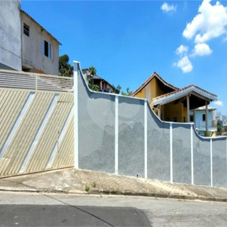 Casa à venda com 3 quartos, sendo 1 suíte, em Jardim Rodeio, Mogi das Cruzes, SP