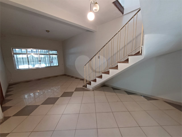 Sobrado à venda com 3 quartos em Vila Medeiros, São Paulo, SP