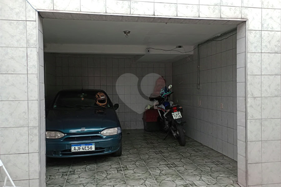 Sobrado à venda com 2 quartos em Horto, São Paulo, SP
