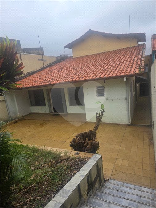 Sobrado para alugar com 3 quartos, sendo 1 suíte, em Vila Valparaíso, Santo André, SP