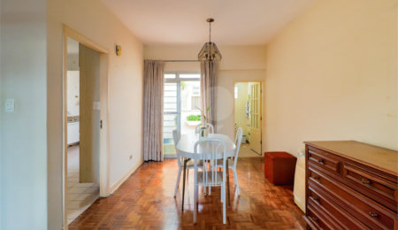 Casa à venda com 3 quartos em Indianópolis, São Paulo, SP