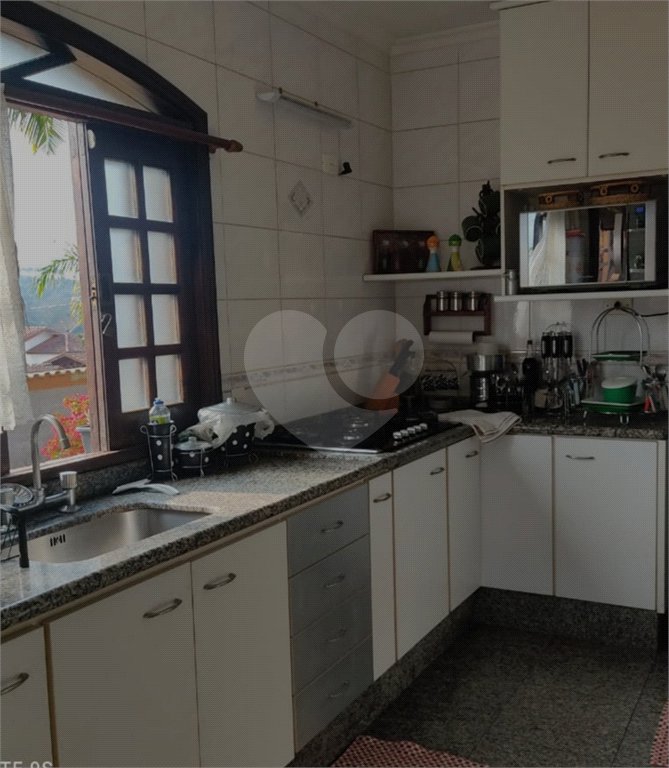 Sobrado à venda com 3 quartos, sendo 1 suíte, em Esplanada do Carmo, Jarinu, SP