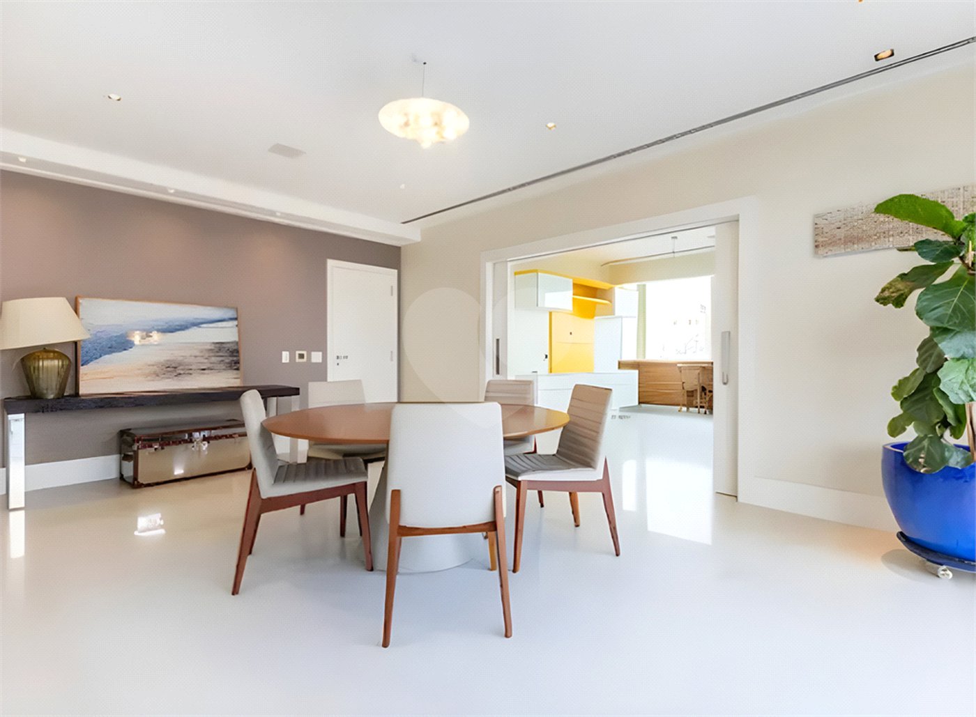 Apartamento à venda com 4 quartos, sendo 3 suítes, em Jardim Paulistano, São Paulo, SP