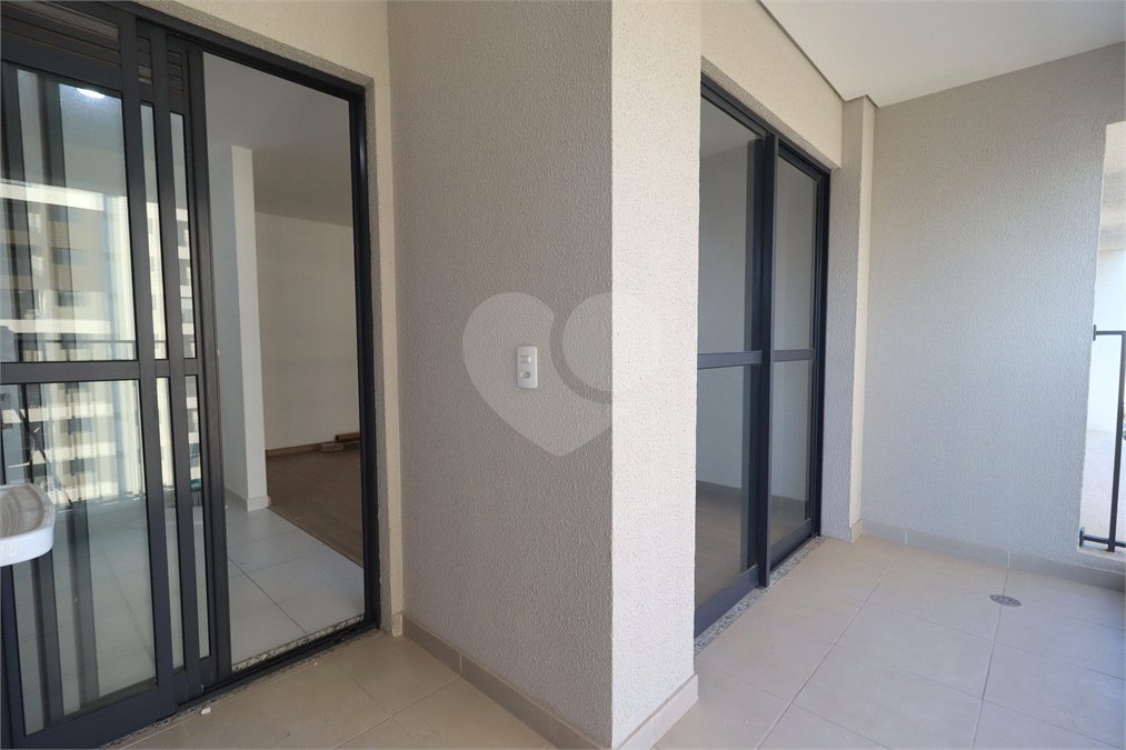 Apartamento à venda com 3 quartos, sendo 1 suíte, em Vila Anastácio, São Paulo, SP