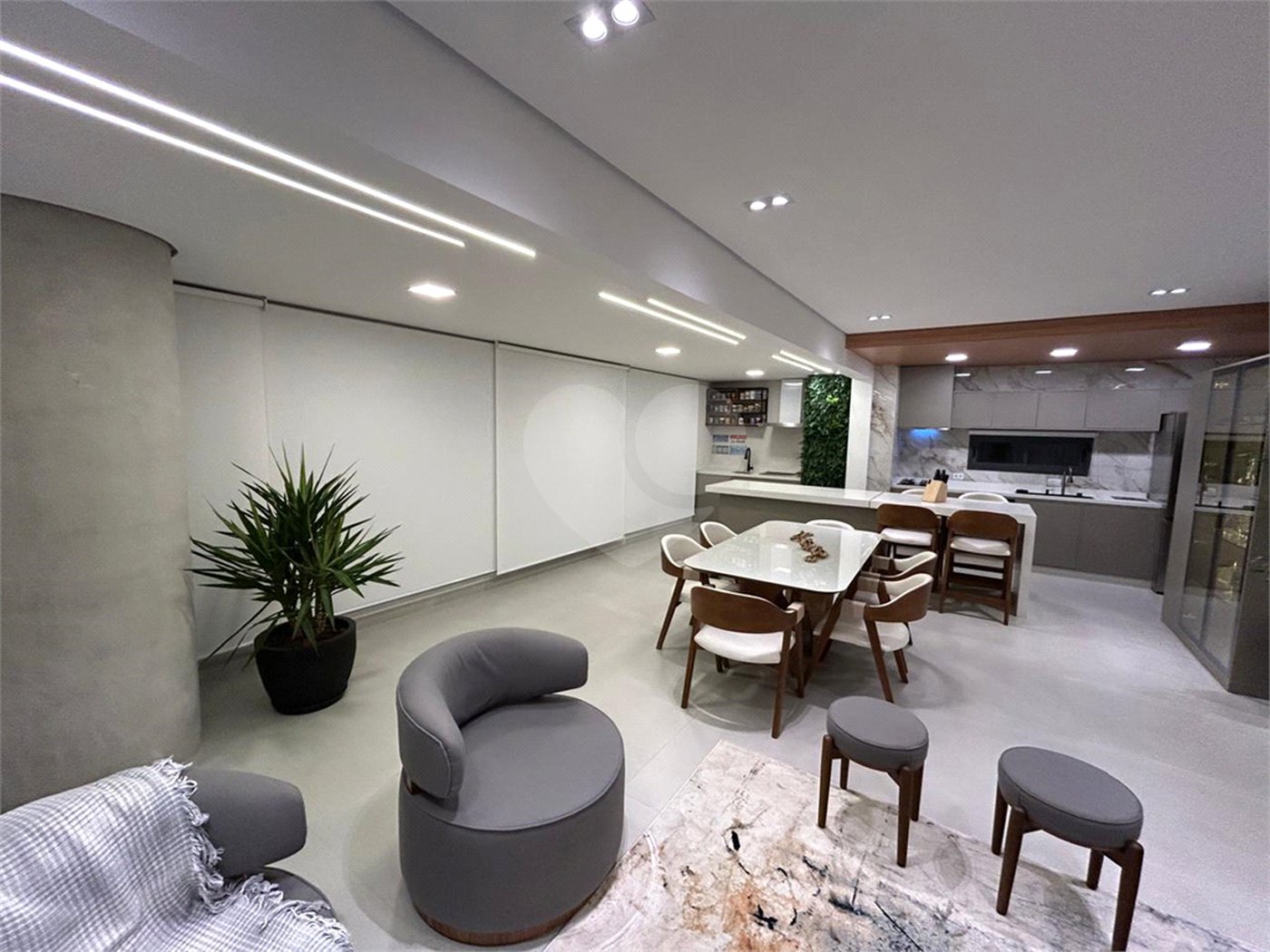 Apartamento à venda com 3 suítes em Jardim Faculdade, Sorocaba, SP