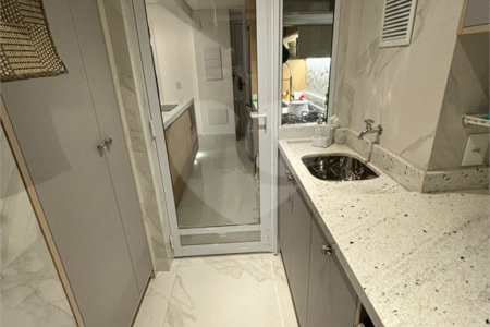 Apartamento à venda com 2 suítes em Vila Anastácio, São Paulo, SP