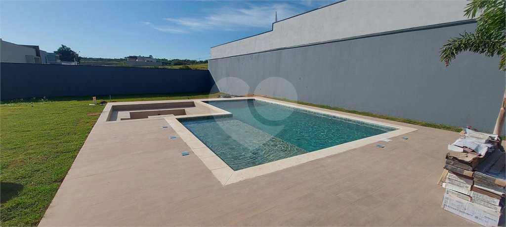 Casa à venda com 3 suítes no condomínio Fazenda Jequitibá, Sorocaba - SP